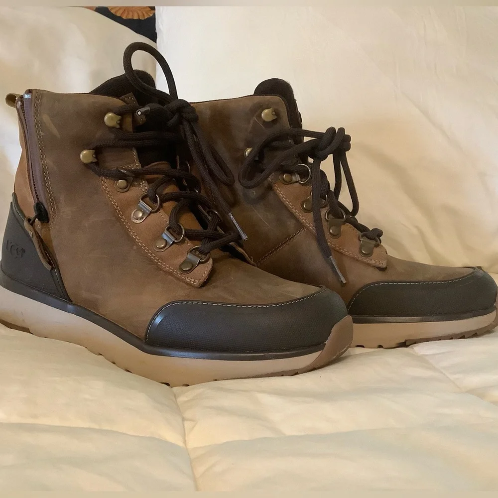 UGG Mens Caulder Chestnut Brown Mixed Media Waterproof Boots 7 M